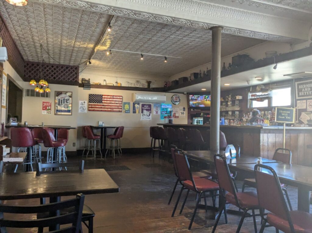 Bernie & Betty\\\\\\\\\\\\\\\'s Pizza 5